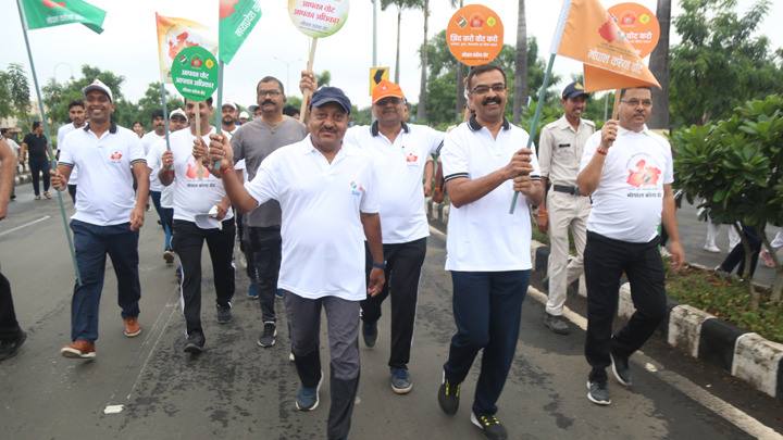 मतदाता जागरूकता के लिए भोपाल में भव्य रैली आयोजित